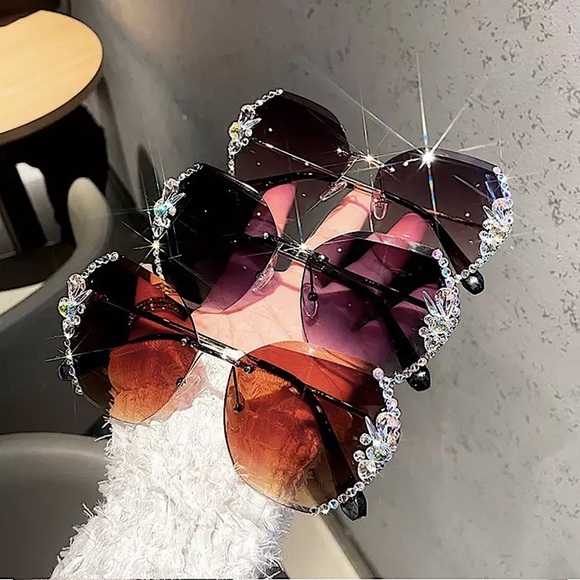 Dark grey tinted crystal rhinestone sunglasses - Picture 6 of 8